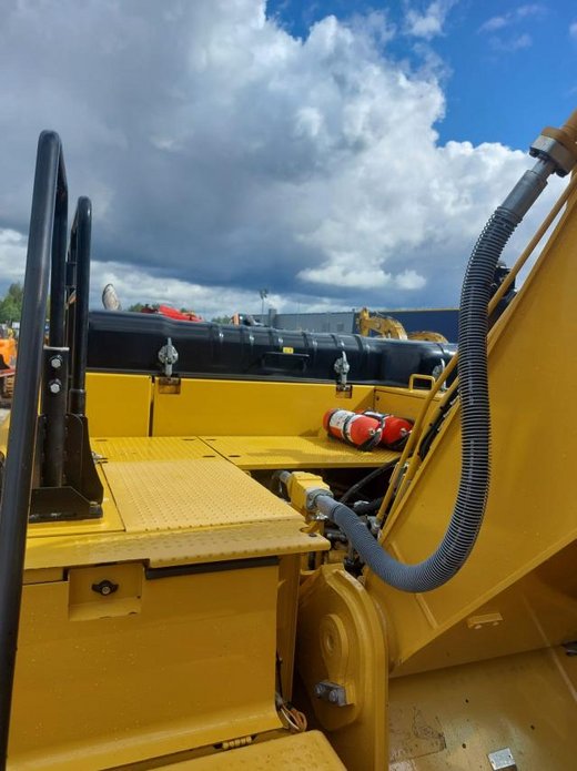 CATERPILLAR 330FL