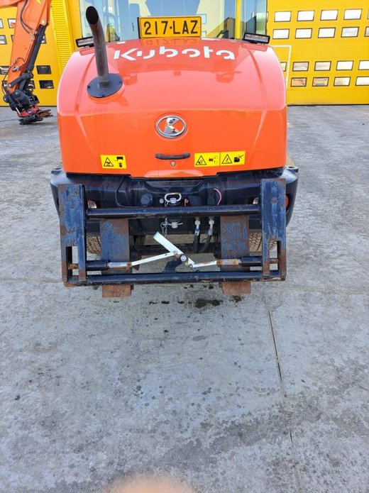 KUBOTA R070