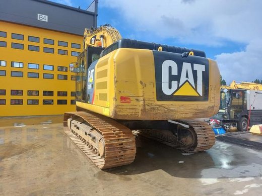 CATERPILLAR 330FL