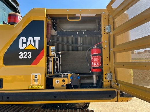 CATERPILLAR 323