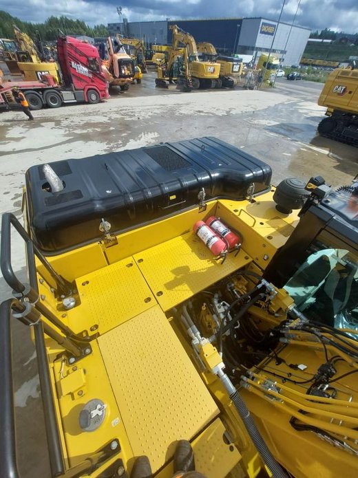 CATERPILLAR 330FL