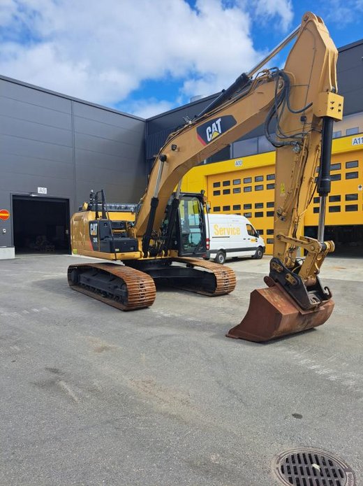 CATERPILLAR 324EL