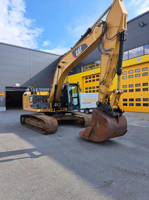 CATERPILLAR 324EL